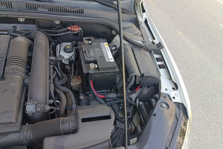 Used Volkswagen Sagitar 2017 230TSI Automatic Comfort Version Engine Bay Left