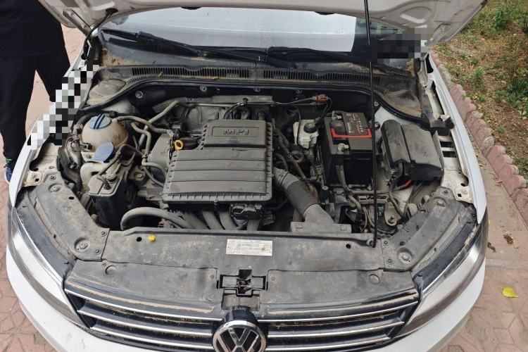 Used Volkswagen Sagitar 2017 1.6L Manual Comfort Model Engine Bay