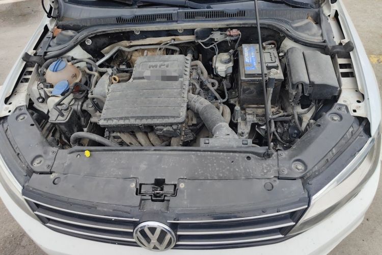 Used Volkswagen Sagitar 2017 1.6L Manual Comfort Model Engine Bay