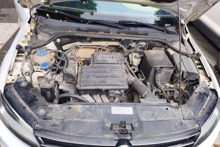 Used Volkswagen Sagitar 2017 1.6L Manual Comfort Model Engine Bay
