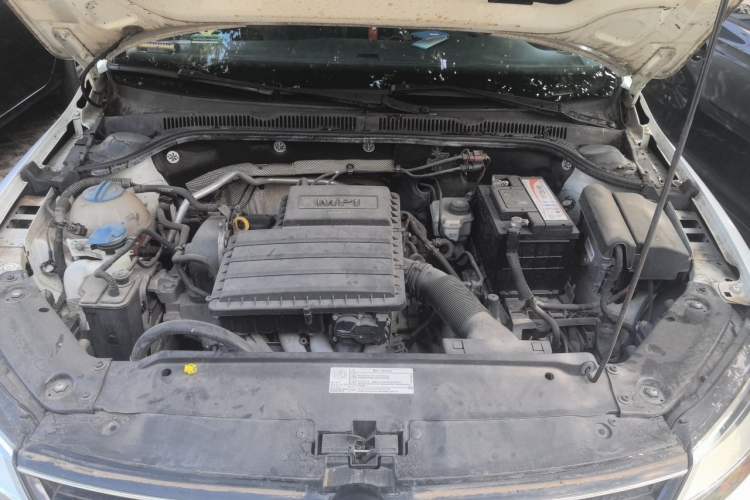 Used Volkswagen Sagitar 2017 1.6L Manual Comfort Model Engine Bay