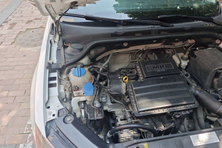 Used Volkswagen Sagitar 2017 1.6L Manual Comfort Model Engine Bay Right