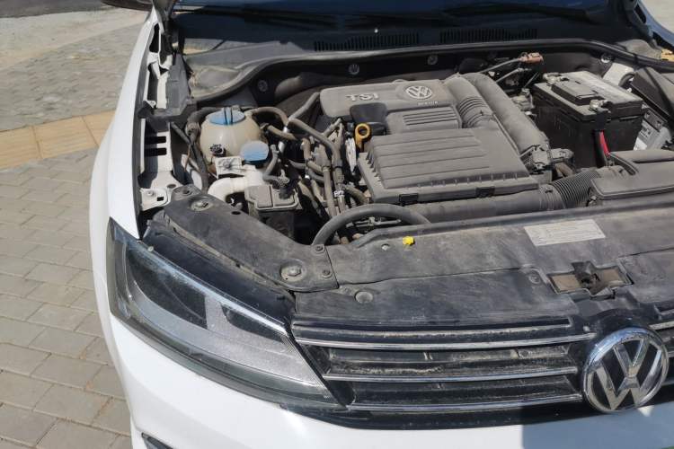 Used Volkswagen Sagitar 2017 230TSI Automatic Comfort Version Engine Bay Right