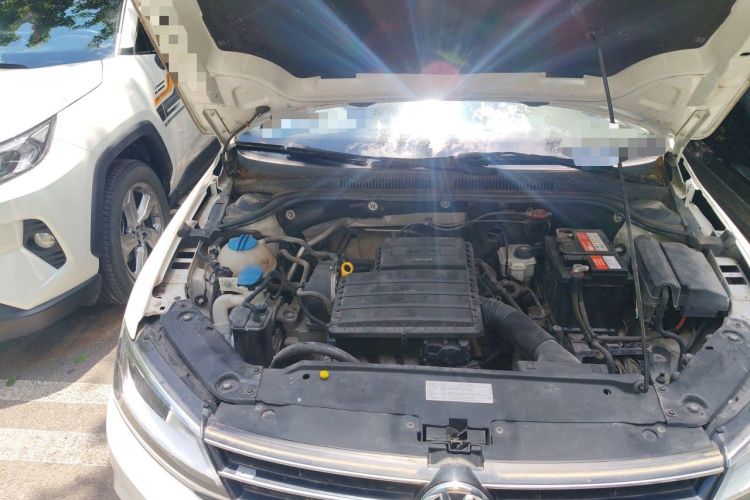 Used Volkswagen Sagitar 2017 1.6L Manual Comfort Model Engine Bay Right