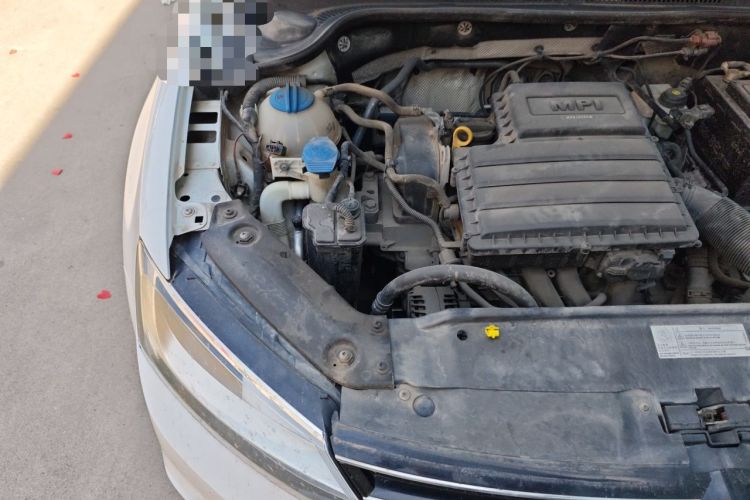 Used Volkswagen Sagitar 2017 1.6L Automatic Fashion Model Engine Bay Right