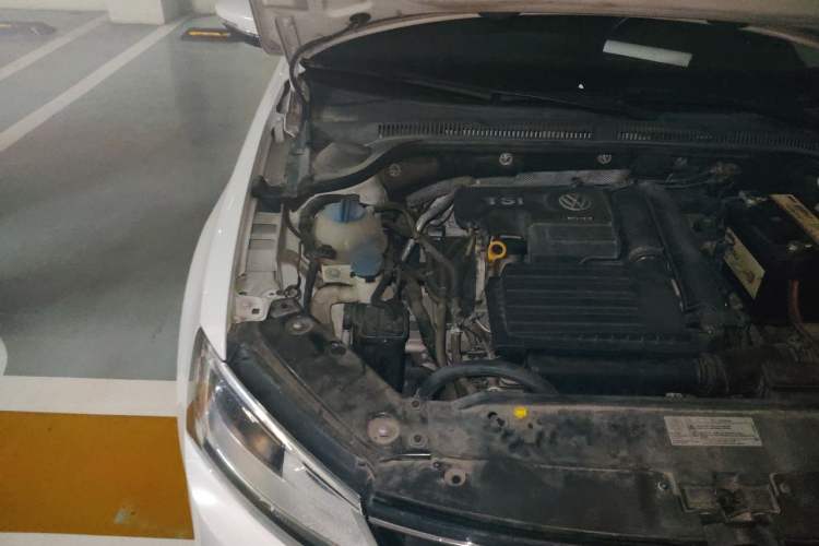 Used Volkswagen Sagitar 2017 230TSI Automatic Comfort Version Engine Bay Right