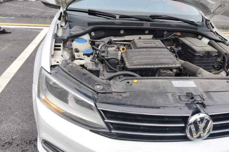 Used Volkswagen Sagitar 2017 1.6L Automatic Comfort Model Engine Bay Right