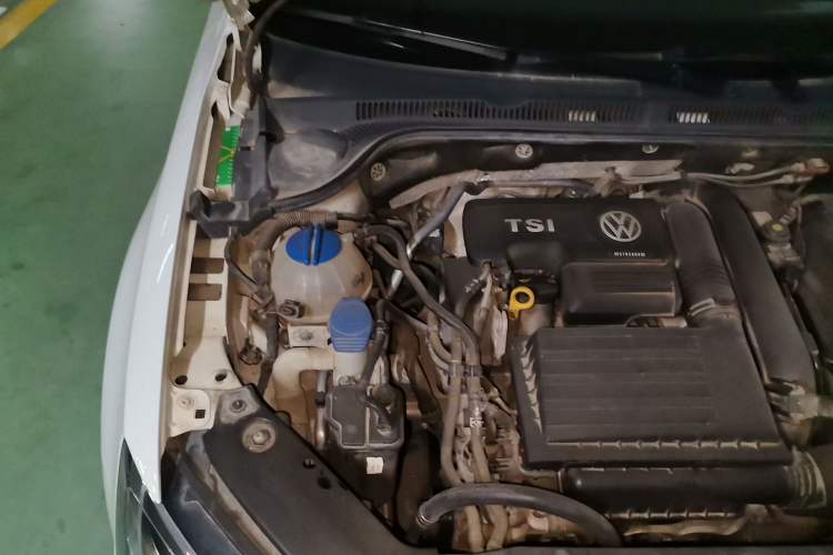 Used Volkswagen Sagitar 2017 230TSI Automatic Comfort Version Engine Bay Right