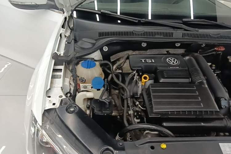 Used Volkswagen Sagitar 2017 230TSI Automatic Comfort Version Engine Bay Right