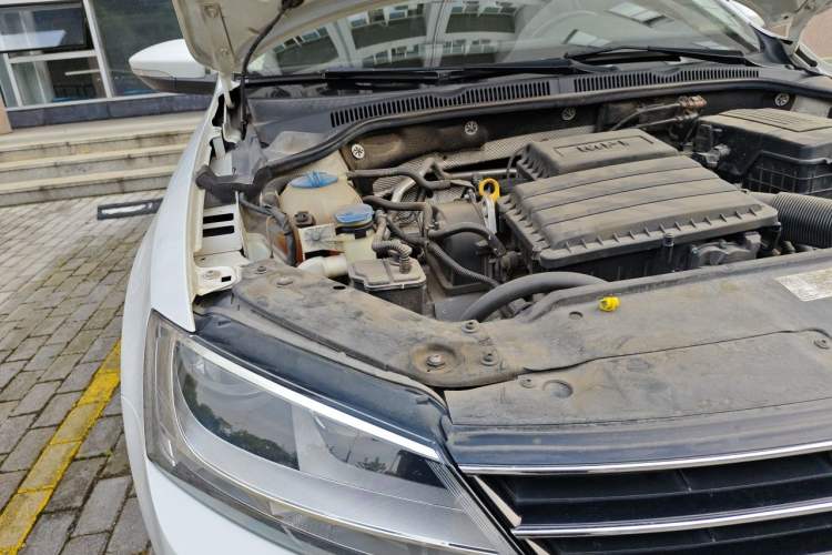 Used Volkswagen Sagitar 2017 1.6L Automatic Comfort Model Engine Bay Right