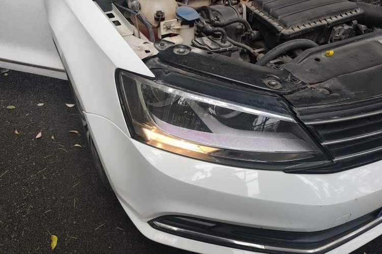 Used Volkswagen Sagitar 2017 1.6L Automatic Comfort Model Engine Bay Right