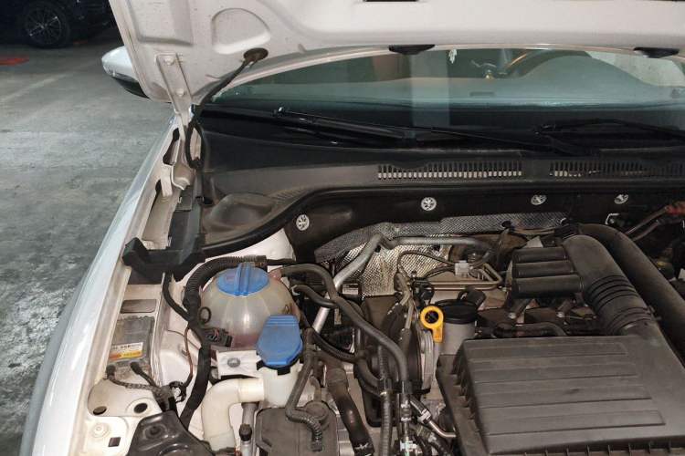 Used Volkswagen Sagitar 2017 230TSI Automatic Comfort Version Engine Bay Right