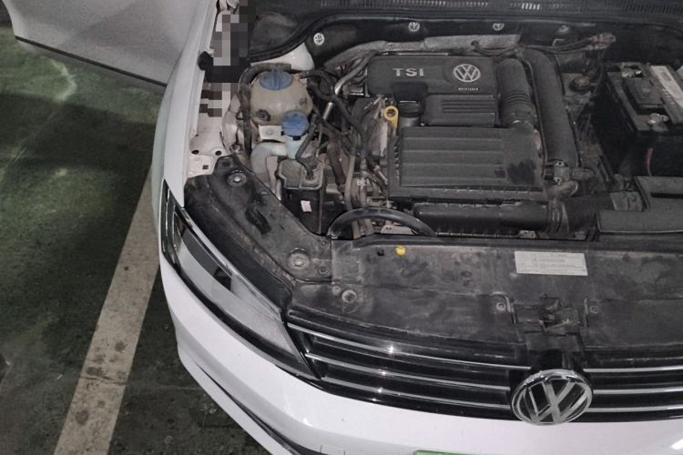 Used Volkswagen Sagitar 2017 230TSI Automatic Comfort Version Engine Bay Right