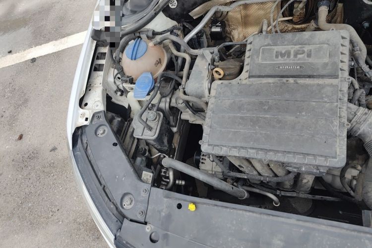 Used Volkswagen Sagitar 2017 1.6L Manual Comfort Model Engine Bay Right