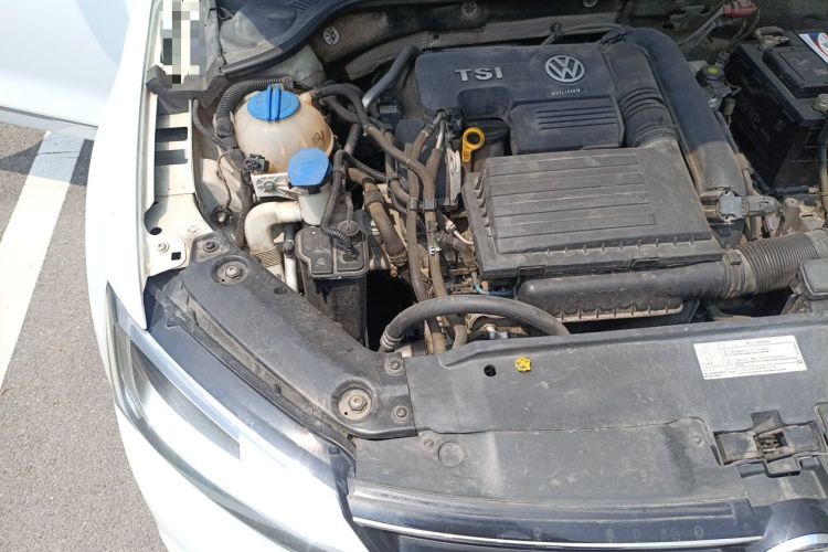 Used Volkswagen Sagitar 2017 230TSI Automatic Comfort Version Engine Bay Right