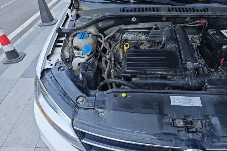 Used Volkswagen Sagitar 2017 230TSI Automatic Comfort Version Engine Bay Right