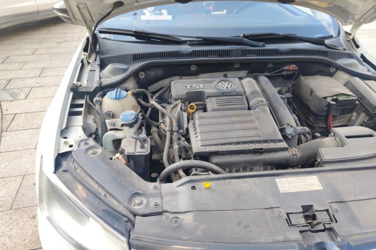 Used Volkswagen Sagitar 2017 230TSI Automatic Comfort Version Engine Bay Right