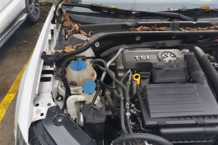 Used Volkswagen Sagitar 2017 230TSI Automatic Comfort Version Engine Bay Right