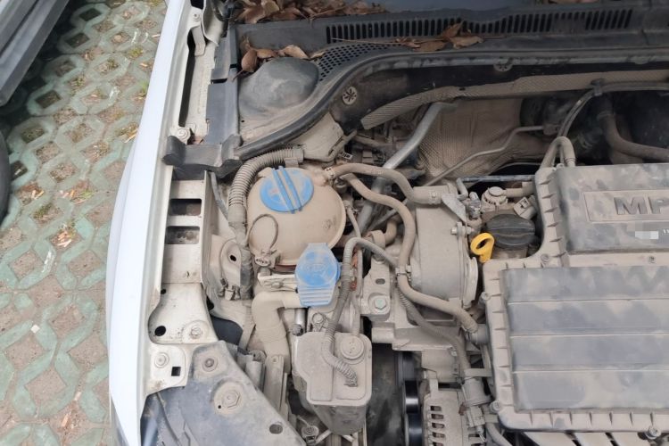 Used Volkswagen Sagitar 2017 1.6L Manual Comfort Model Engine Bay Right