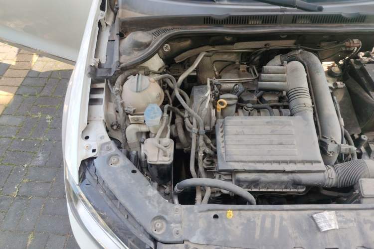 Used Volkswagen Sagitar 2017 230TSI Automatic Comfort Version Engine Bay Right