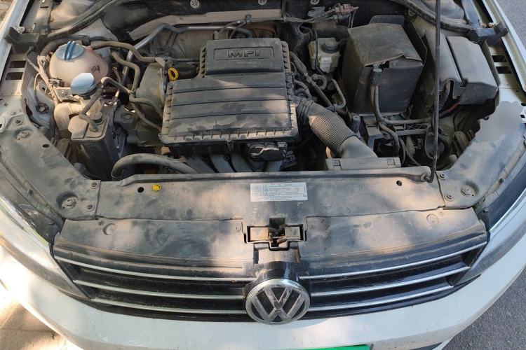Used Volkswagen Sagitar 2017 1.6L Manual Comfort Model Engine Bay