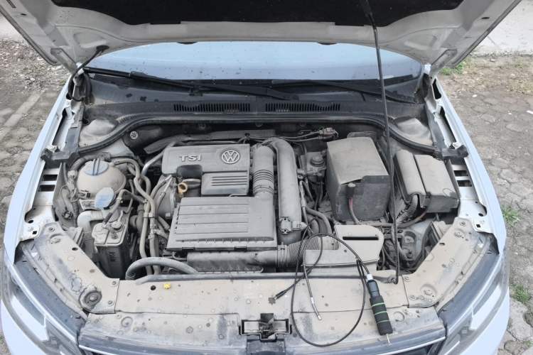 Used Volkswagen Sagitar 2017 230TSI Automatic Luxury Edition Engine Bay