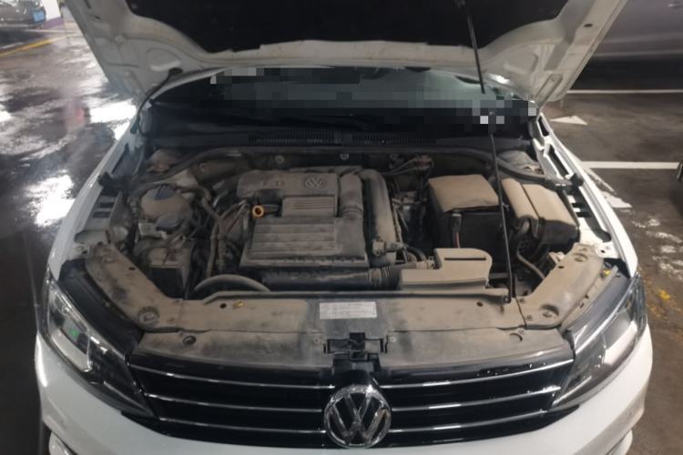 Used Volkswagen Sagitar 2017 230TSI Automatic Luxury Edition Engine Bay