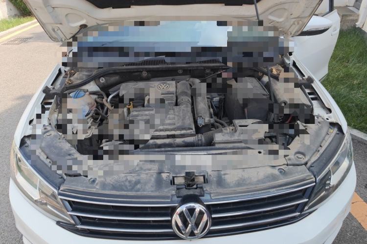 Used Volkswagen Sagitar 2017 230TSI Automatic Luxury Edition Engine Bay