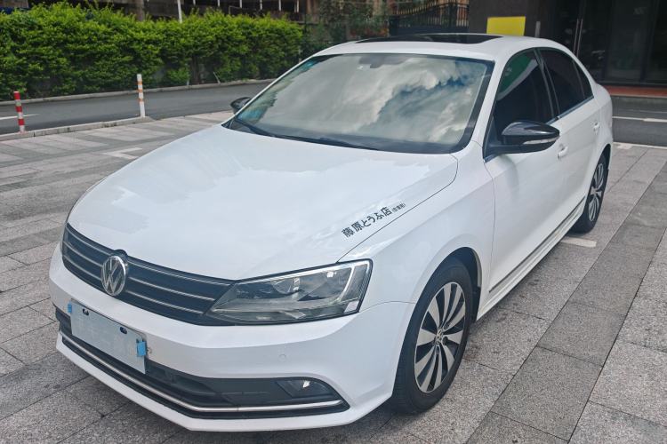 Used Volkswagen Sagitar 2017 180TSI Automatic Luxury Edition Exterior 1