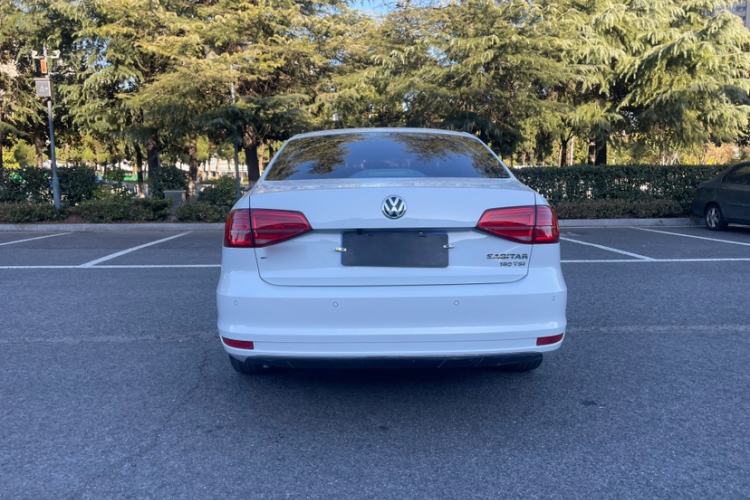 Used Volkswagen Sagitar 2017 180TSI Automatic Luxury Edition Exterior 1