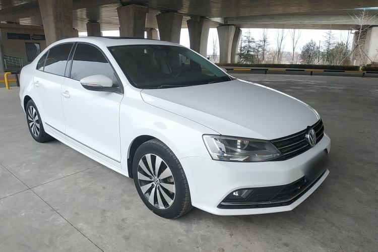 Used Volkswagen Sagitar 2017 230TSI Automatic Comfort Version Exterior 1