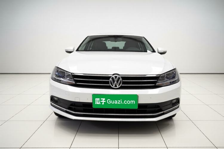 Used Volkswagen Sagitar 2017 230TSI Automatic Comfort Version Exterior 1