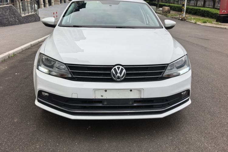 Used Volkswagen Sagitar 2017 230TSI Automatic Comfort Version Exterior 1