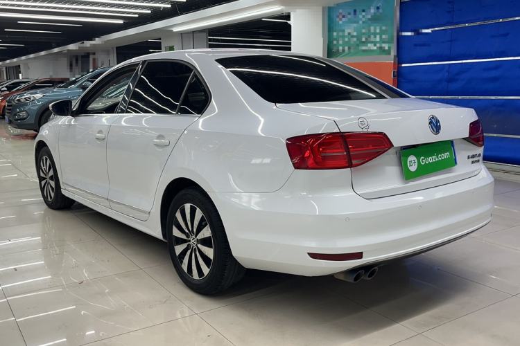 Used Volkswagen Sagitar 2017 230TSI Automatic Comfort Version Exterior 2