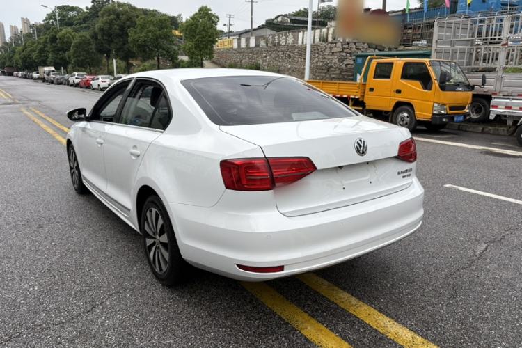 Used Volkswagen Sagitar 2017 180TSI Automatic Luxury Edition Exterior 2