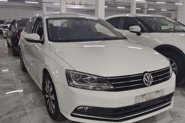 Used Volkswagen Sagitar 2017 1.6L Automatic Comfort Model Exterior 2