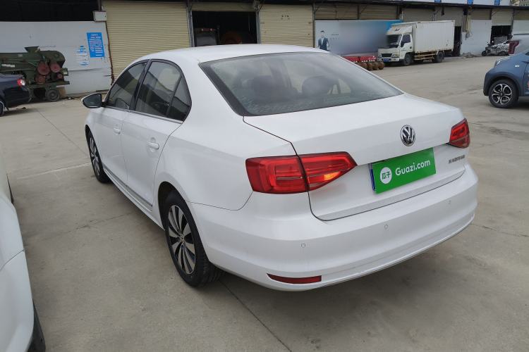 Used Volkswagen Sagitar 2017 1.6L Manual Comfort Model Exterior 2