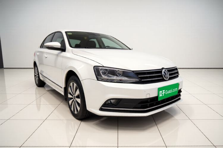 Used Volkswagen Sagitar 2017 230TSI Automatic Comfort Version Exterior 2