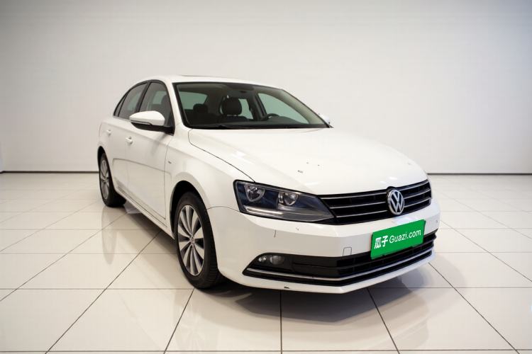 Used Volkswagen Sagitar 2017 230TSI Automatic Comfort Version Exterior 2