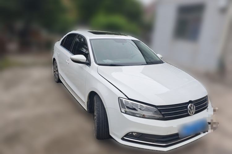 Used Volkswagen Sagitar 2017 230TSI Automatic Comfort Version Exterior 2