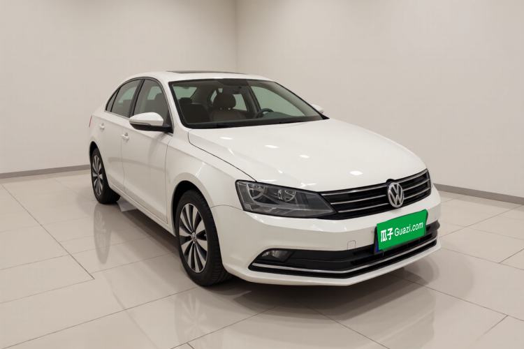 Used Volkswagen Sagitar 2017 1.6L Manual Comfort Model Exterior 2