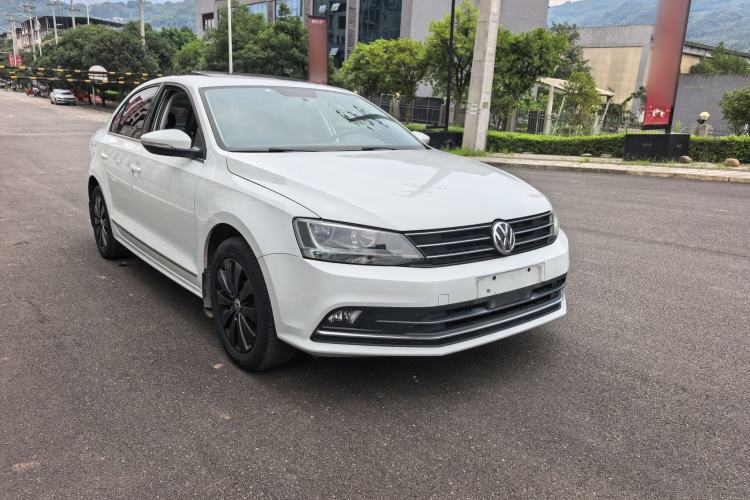 Used Volkswagen Sagitar 2017 230TSI Automatic Comfort Version Exterior 2