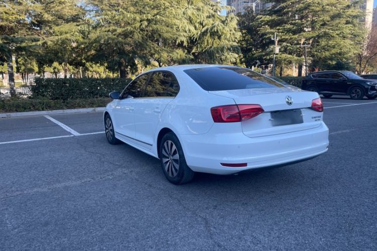 Used Volkswagen Sagitar 2017 180TSI Automatic Luxury Edition Exterior 3