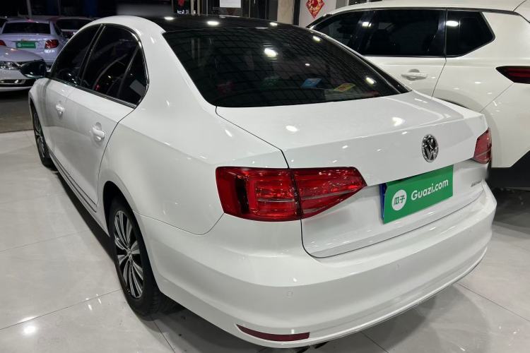 Used Volkswagen Sagitar 2017 230TSI Automatic Comfort Version Exterior 3
