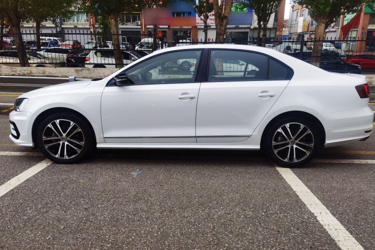 Used Volkswagen Sagitar 2017 280TSI Automatic R-Line Exterior 3