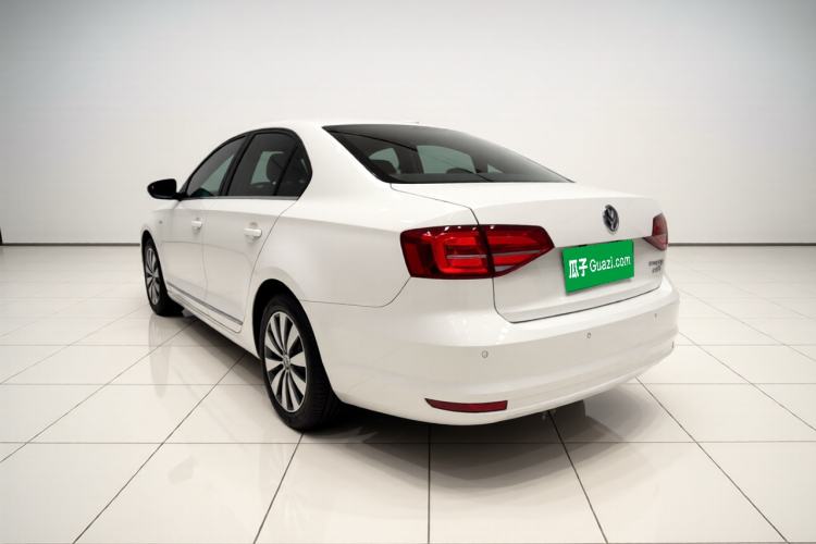 Used Volkswagen Sagitar 2017 230TSI Automatic Comfort Version Exterior 3