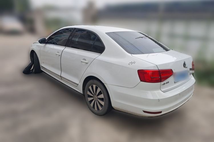 Used Volkswagen Sagitar 2017 230TSI Automatic Comfort Version Exterior 3