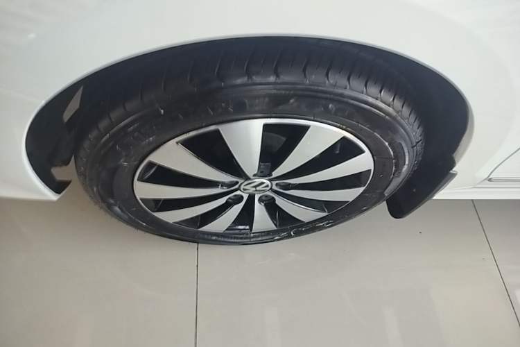Used Volkswagen Sagitar 2017 1.6L Automatic Comfort Model Exterior 4