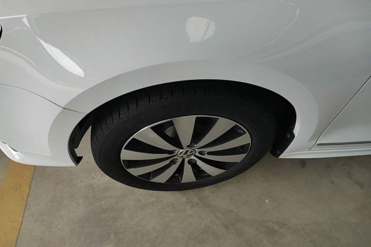 Used Volkswagen Sagitar 2017 1.6L Automatic Comfort Model Exterior 4
