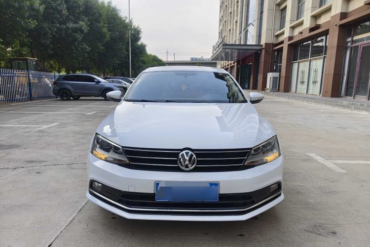Used Volkswagen Sagitar 2017 230TSI Automatic Comfort Version Exterior 5